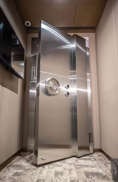 How Do Bank Vault Manufacturers Build Security You Can Trust?